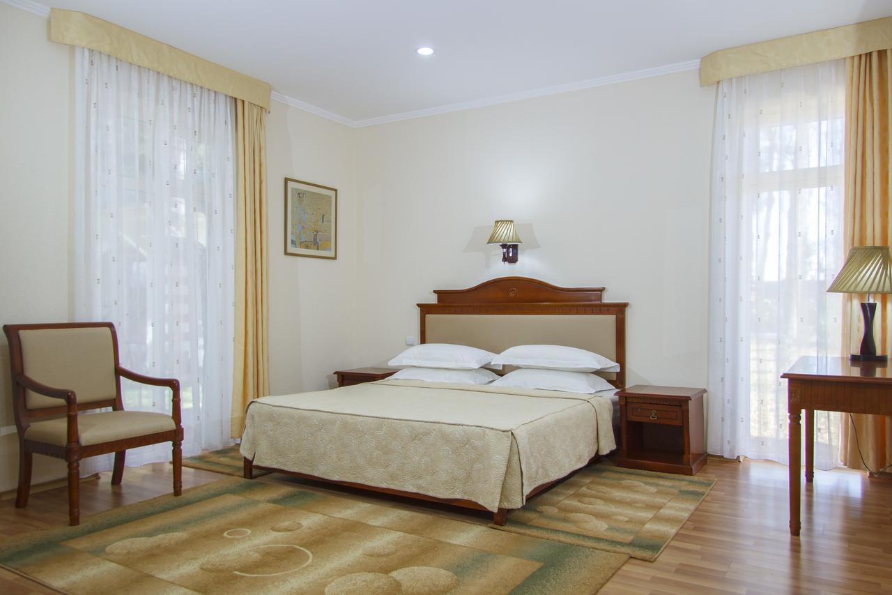 Resort Center Raduga Dolinka Exterior foto