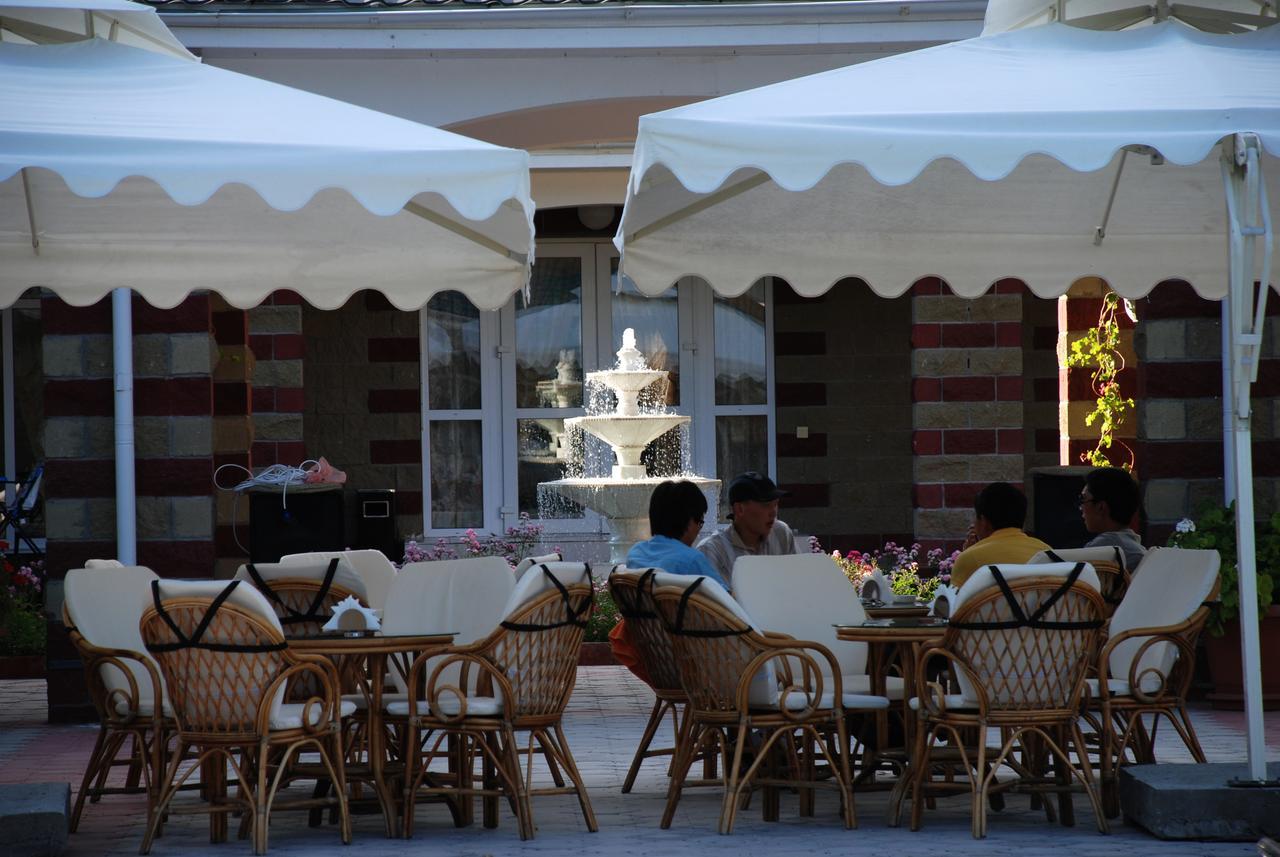 Resort Center Raduga Dolinka Exterior foto